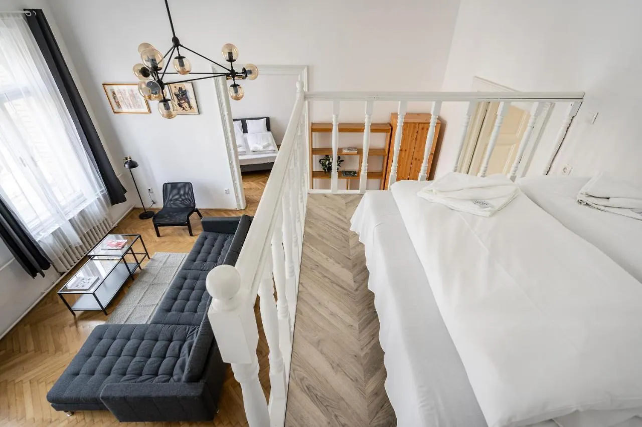 Setting Sun Apartment Budapest