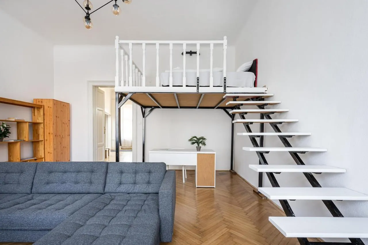 Setting Sun Apartment Budapest