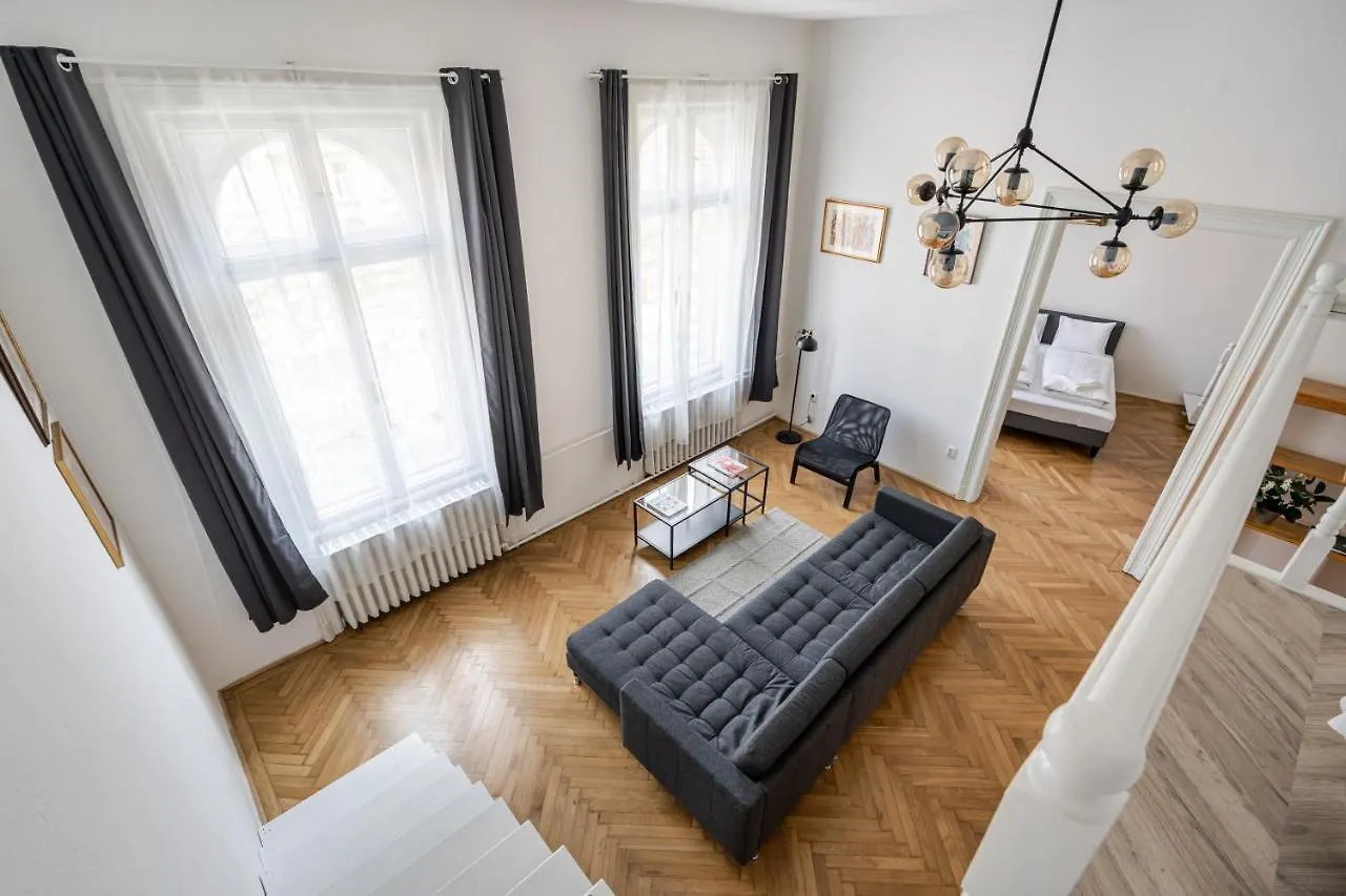Setting Sun Apartment Budapest