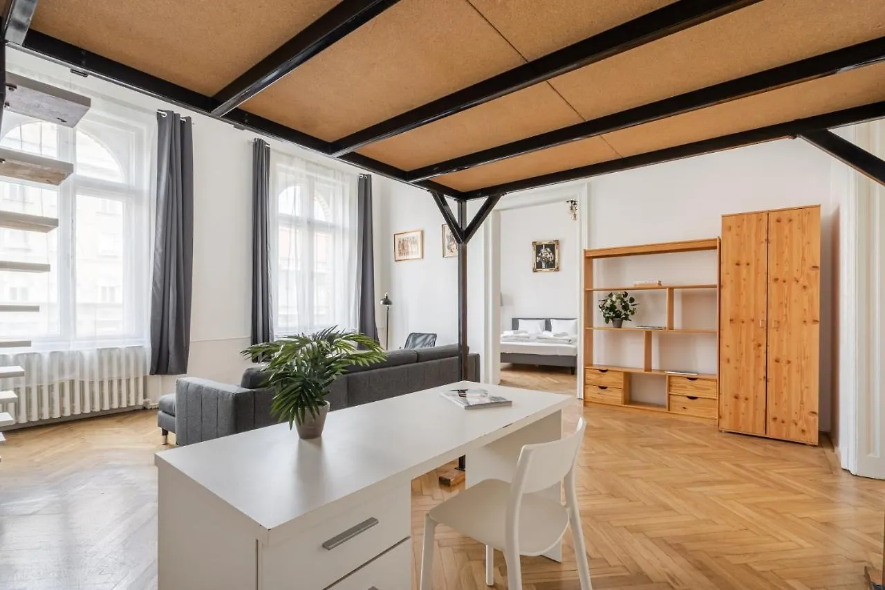 Setting Sun Apartment Budapest