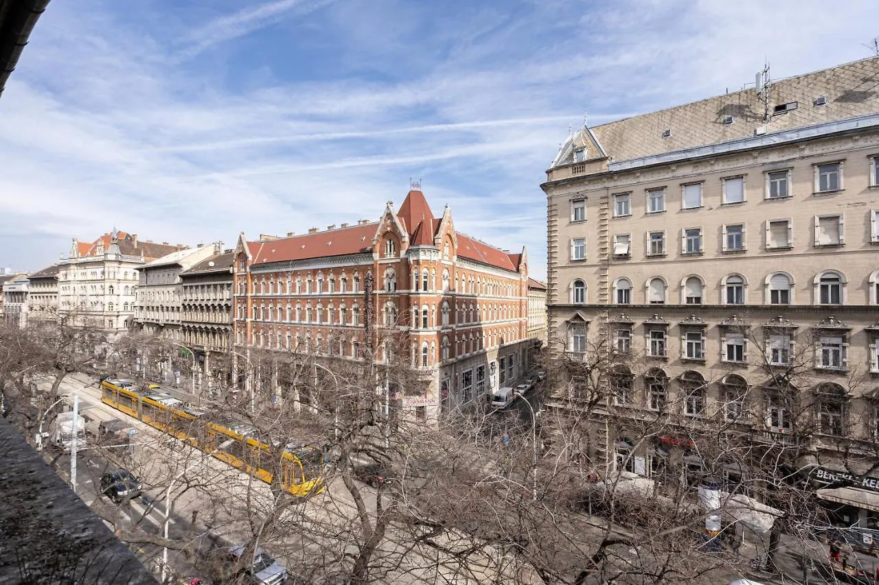 Setting Sun Apartment Budapest